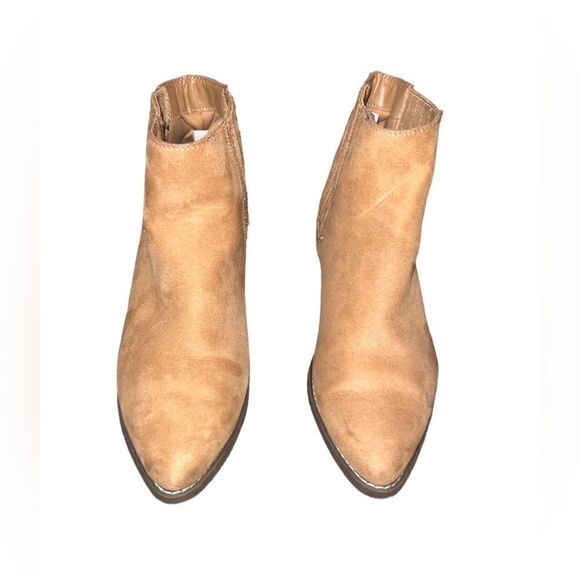 Universal Thread Tan Boots - Picture 3 of 5